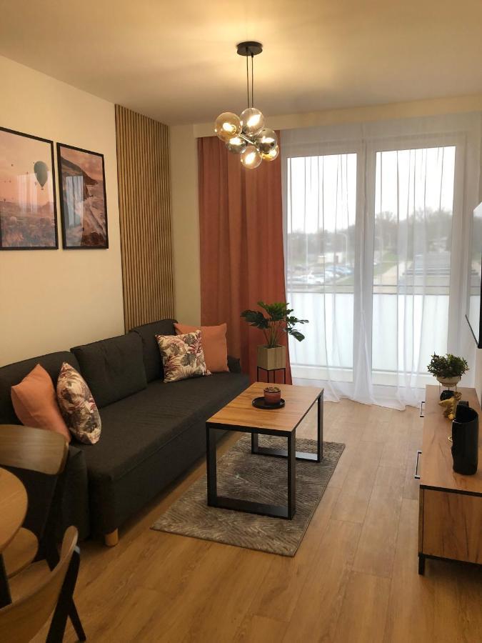 Apartament Pileckiego Nowy Dwor Mazowiecki Modlin Airport ภายนอก รูปภาพ